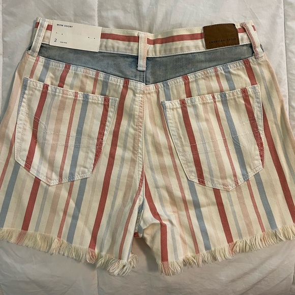 American eagle shorts - perfect for 4th of July! - Picture 2 of 2